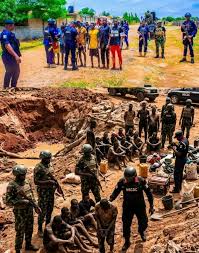 Army Cracks Down On Illegal Mining In Abuja, Arrests 13 Suspects