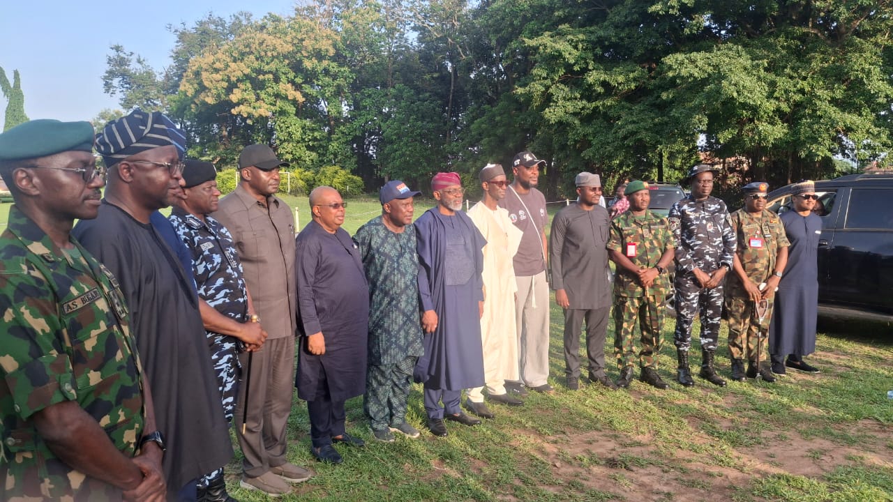 FG Delegation Visits Oriire, Assures Families of Abducted Pupils, Teachers of Rescue Efforts