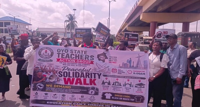 ‘We Can’t Teach in Fear’ — Oyo Teachers Stage Protest Over School Kidnappings