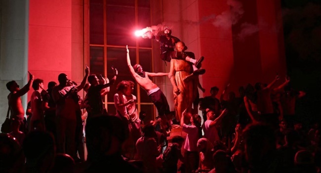France Detains Nearly 900 After PSG Victory Sparks Nationwide Disorder
