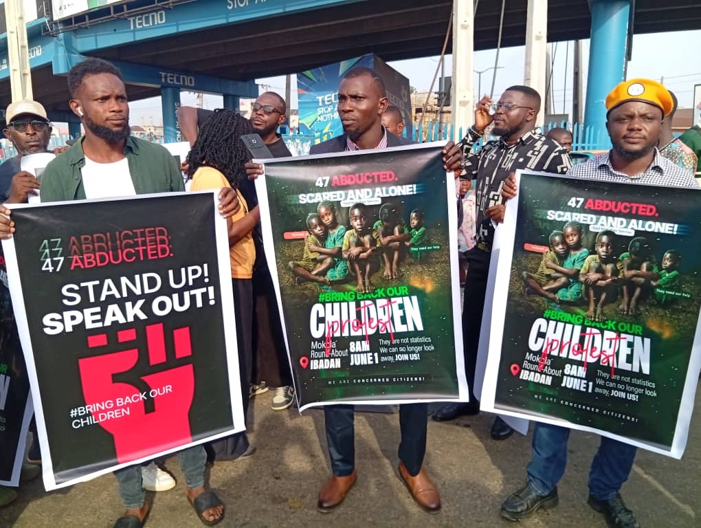 Anger Mounts in Oyo as Protesters Demand Rescue of Abducted Pupils, Teachers