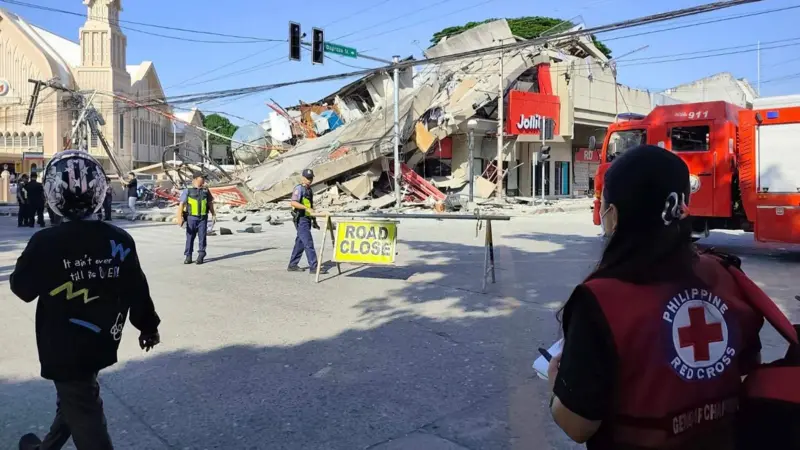 Massive 7.8 Magnitude Earthquake Kills 15, Injures 129 in Philippines