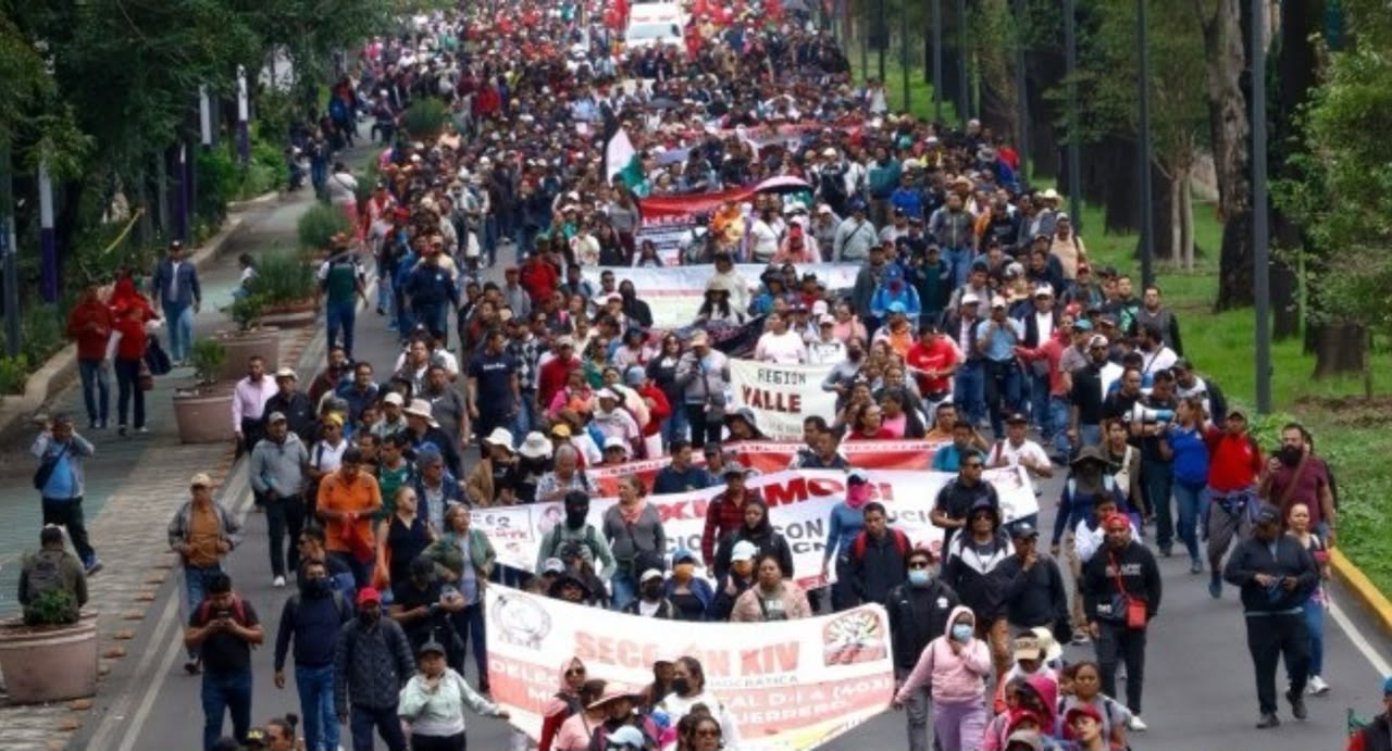 Thousands Protest Near World Cup Stadium as Mexico Races Against Time