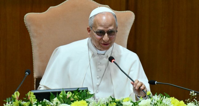 Pope Leo XIV Welcomes US-Iran Deal, Calls for Peace in Ukraine