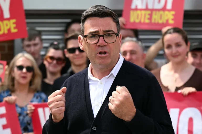 Andy Burnham Wins Key UK By-Election, Strengthening Bid to Challenge Starmer
