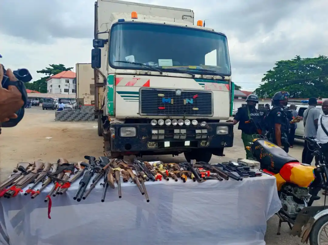 Lagos Police Intercept Truck Laden With Military Camouflage, Drugs; Arrest Four Suspects