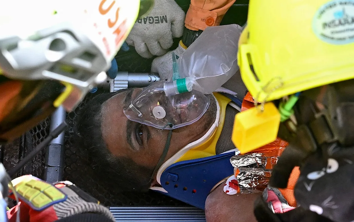 Man Rescued Alive After Eight Days Under Venezuela Earthquake Rubble as Death Toll Climbs to 2,595