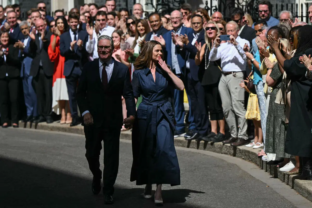Starmer Bows Out as UK Prime Minister, Declares ‘I Go With a Smile’